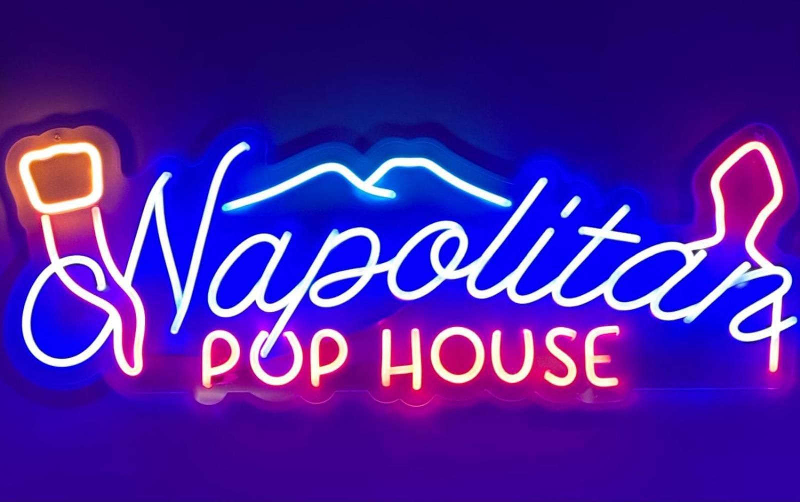 Napolitan Pop House Bed & Breakfast Bagian luar foto